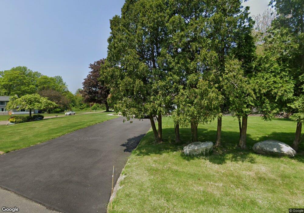 10 Twelve O' Clock Cir, Trumbull, CT 06611 - photo 1