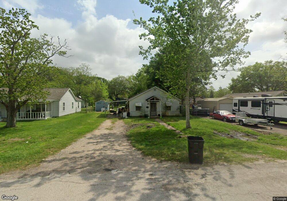 1715 Mary Ave, Bay City, TX 77414 - photo 1