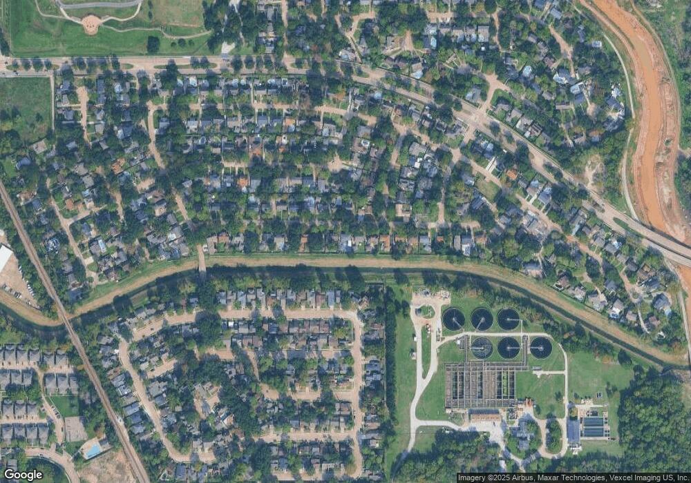 5011 Oak Shadows Dr, Houston, TX 77091 - photo 1