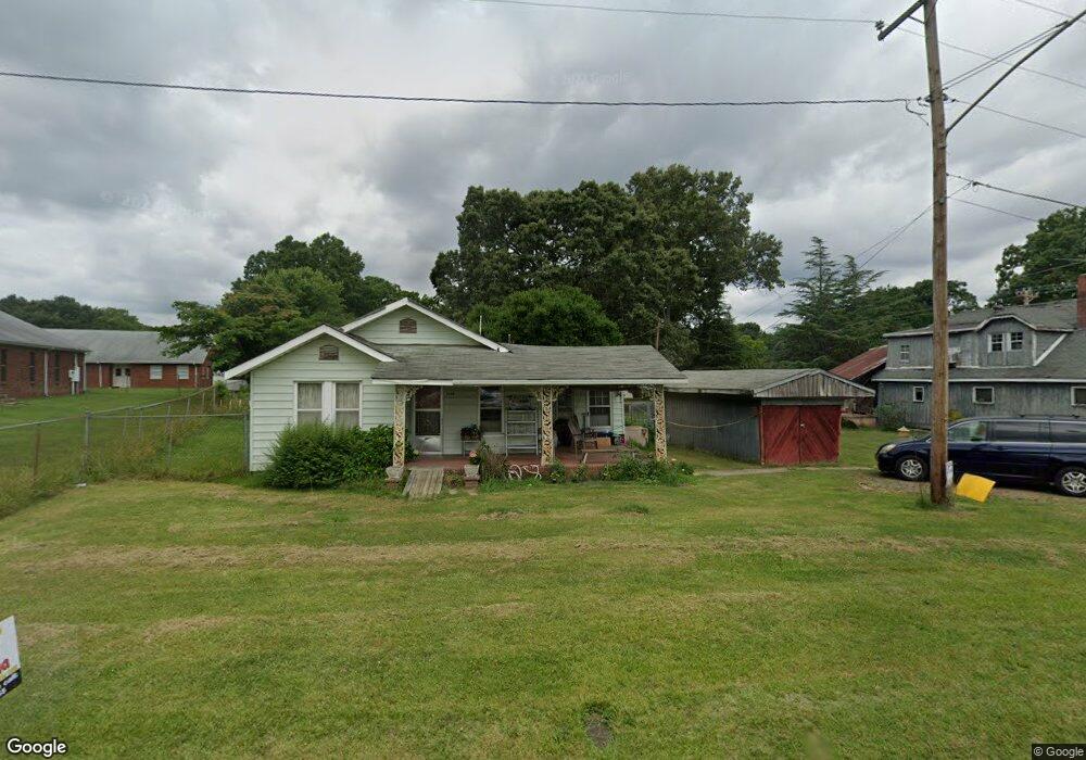 1604 Shelton Ave, Statesville, NC 28677 - photo 1