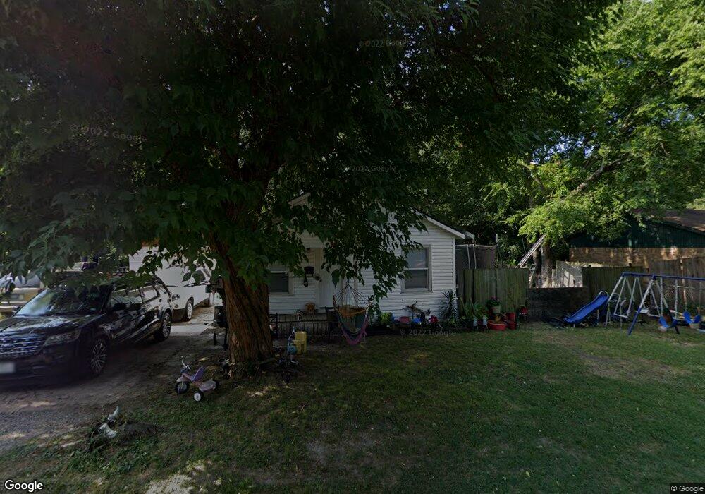 620 E 10th St, Bonham, TX 75418 - photo 1