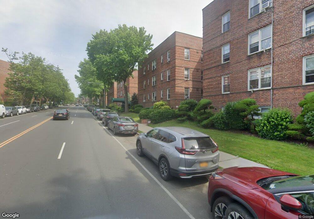 50 S Middle Neck Rd unit 2C, Great Neck, NY 11021 - photo 1