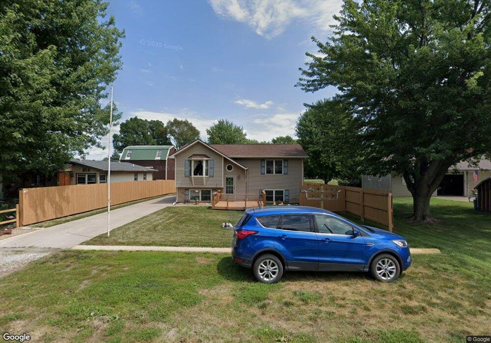 310 N Main St, Grandview, IA 52752 - photo 1