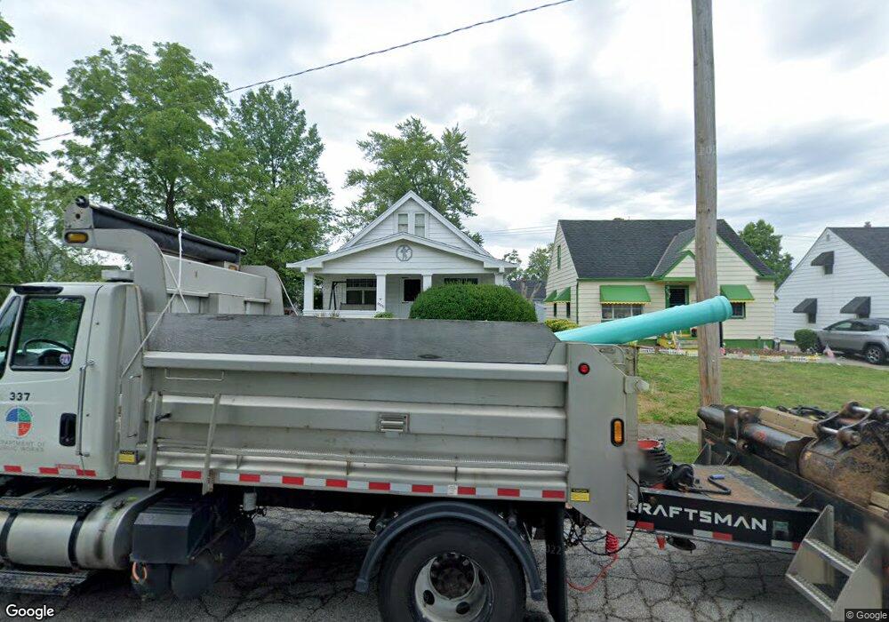 20650 Raymond St, Maple Heights, OH 44137 - photo 1