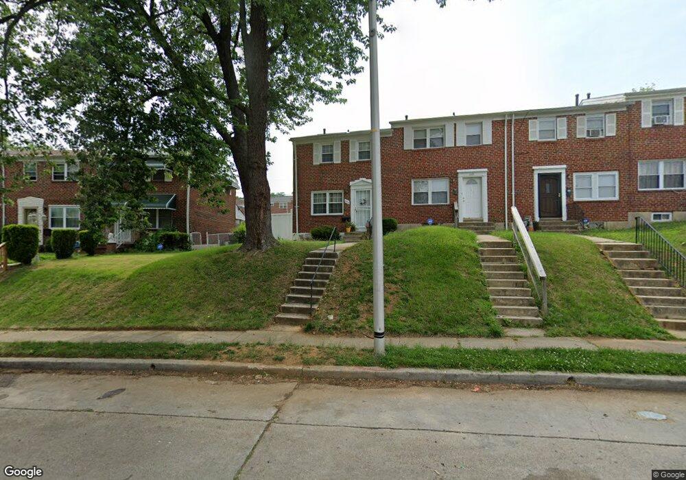 650 Charraway Rd, Baltimore, MD 21229 - photo 1