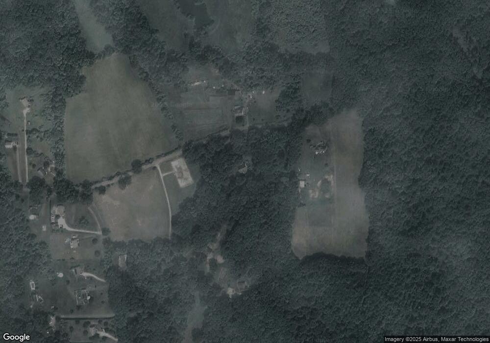 246 Richmond Rd, Putnam, CT 06260 - photo 1