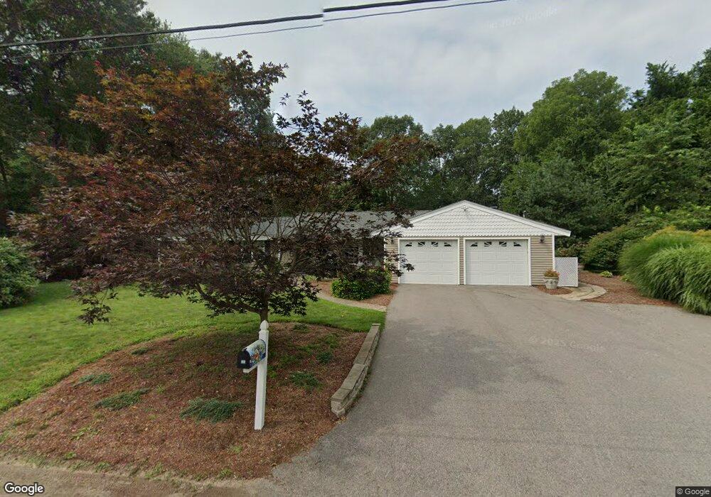 28 Juniper Ln, Framingham, MA 01701 - photo 1