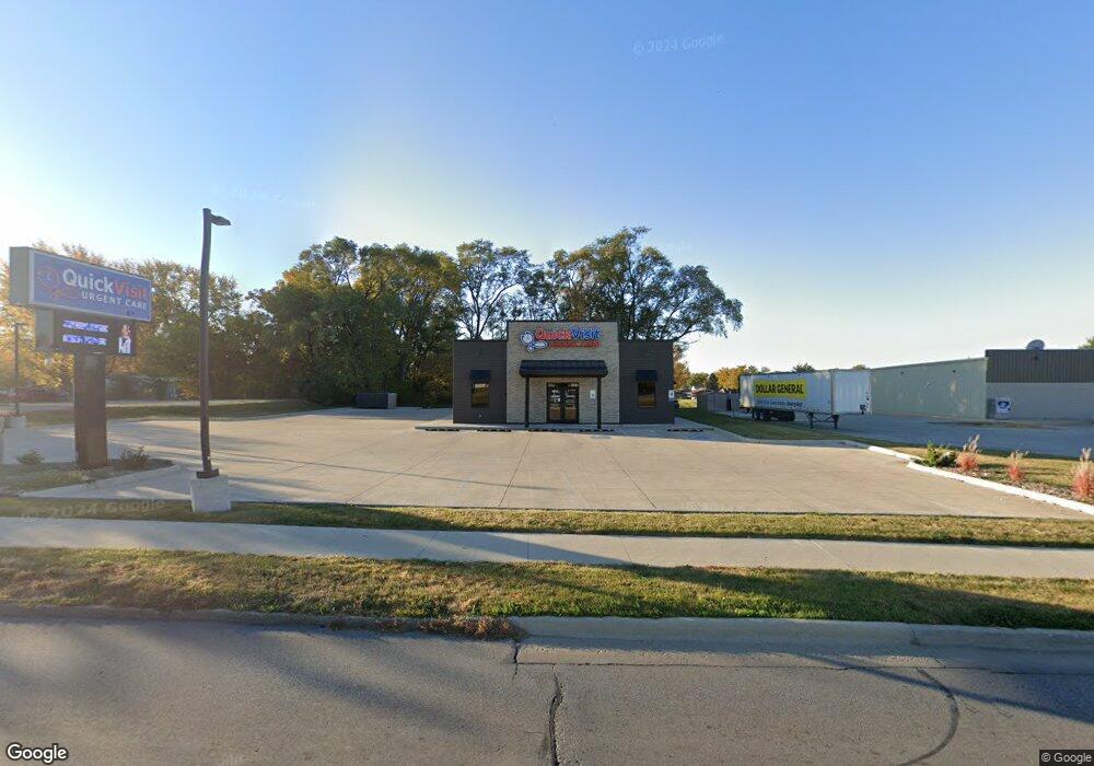 1817 1st Ave E, Newton, IA 50208 - photo 1