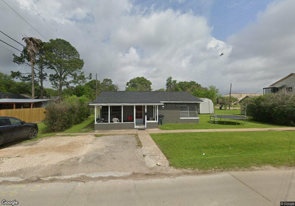2713 12th St, Bay City, TX 77414 - photo 1