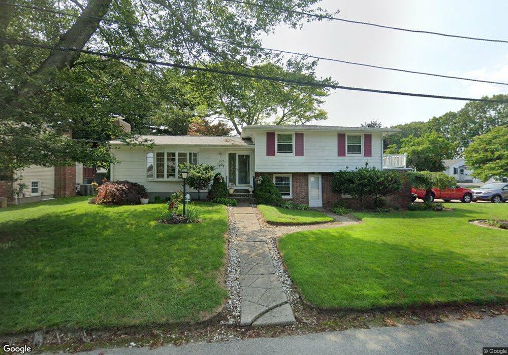 104 Sheffield Rd, Cranston, RI 02920 - photo 1