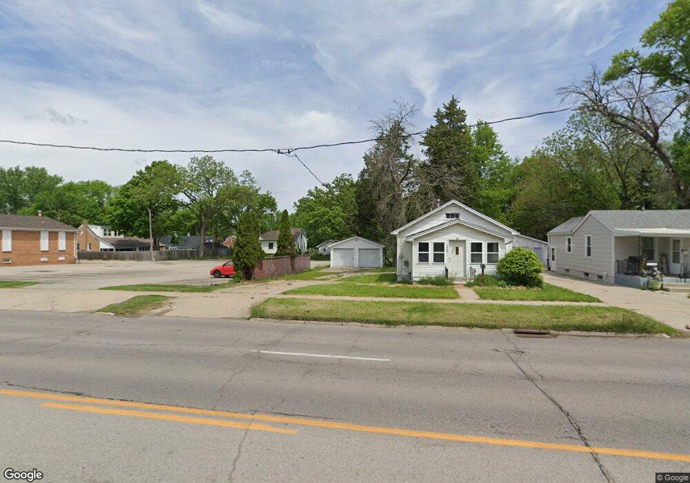 5209 Hickman Rd, Des Moines, IA 50310 - photo 1