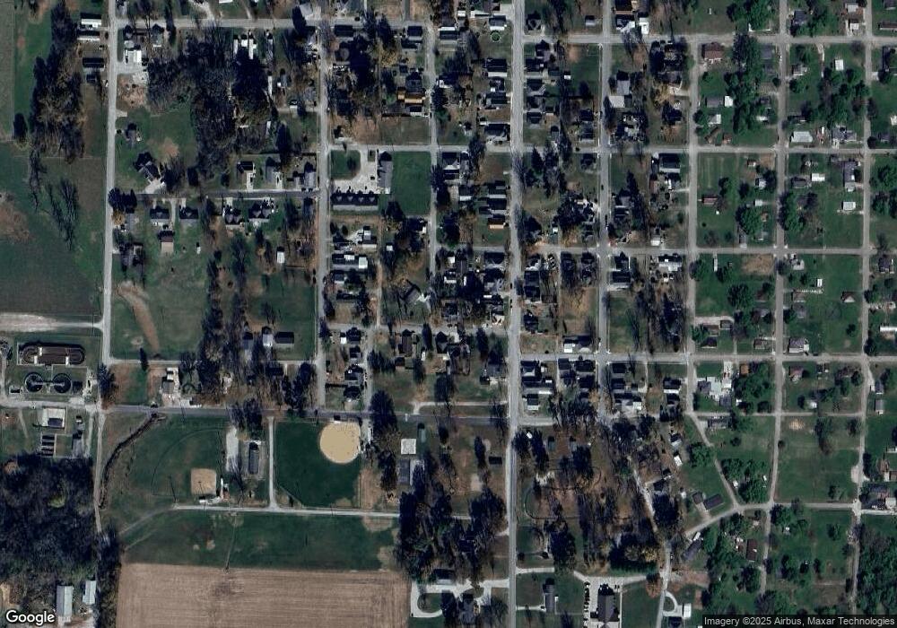 715 Maple St, Bicknell, IN 47512 - photo 1