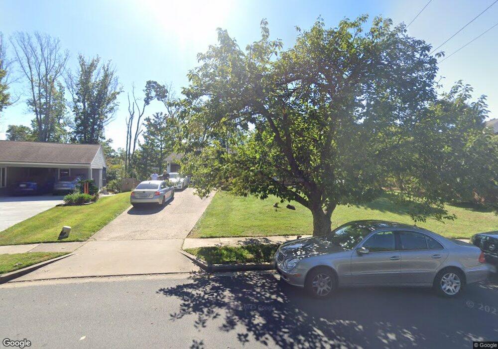 722 Mckinley St NE, Vienna, VA 22180 - photo 1