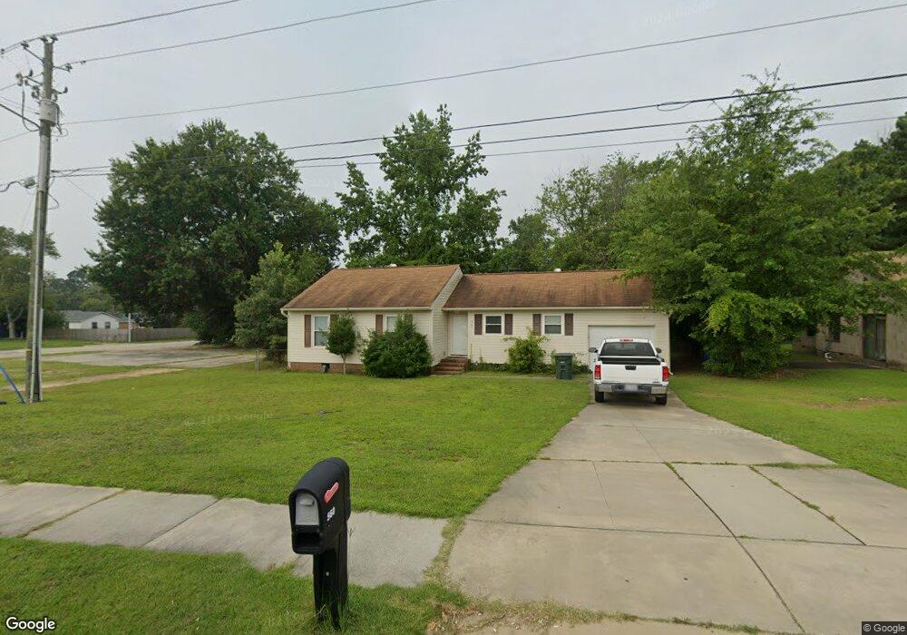 560 Glensford Dr, Fayetteville, NC 28314 - photo 1