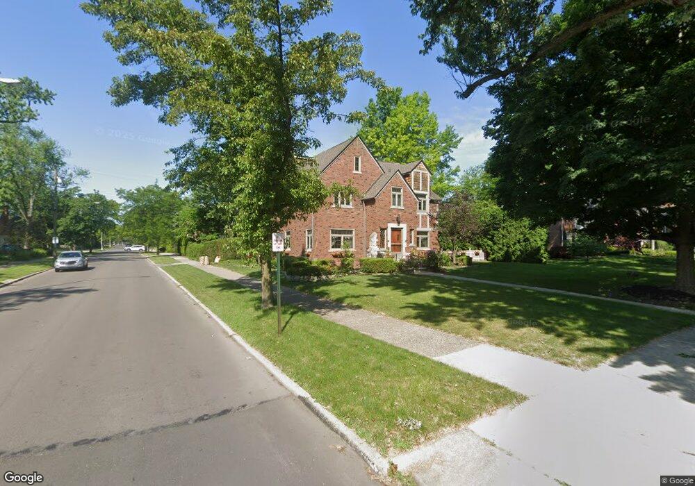 1101 Whittier Rd, Grosse Pointe Park, MI 48230 - photo 1