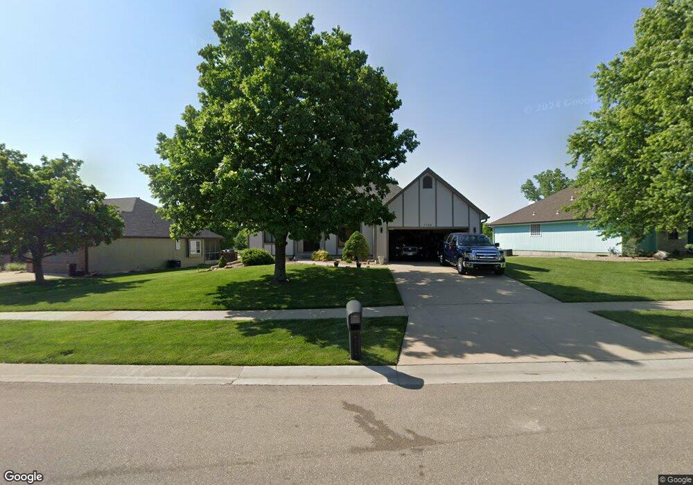 7746 SW 28th St, Topeka, KS 66614 - photo 1