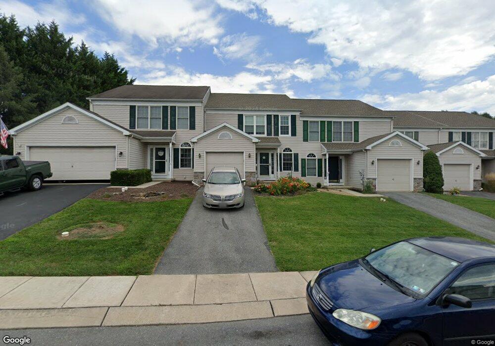 35 Creekside Dr, Millersville, PA 17551 - photo 1