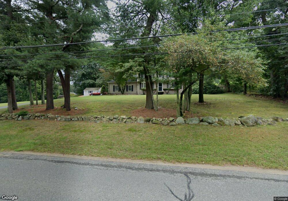 422 Chestnut St, Franklin, MA 02038 - photo 1