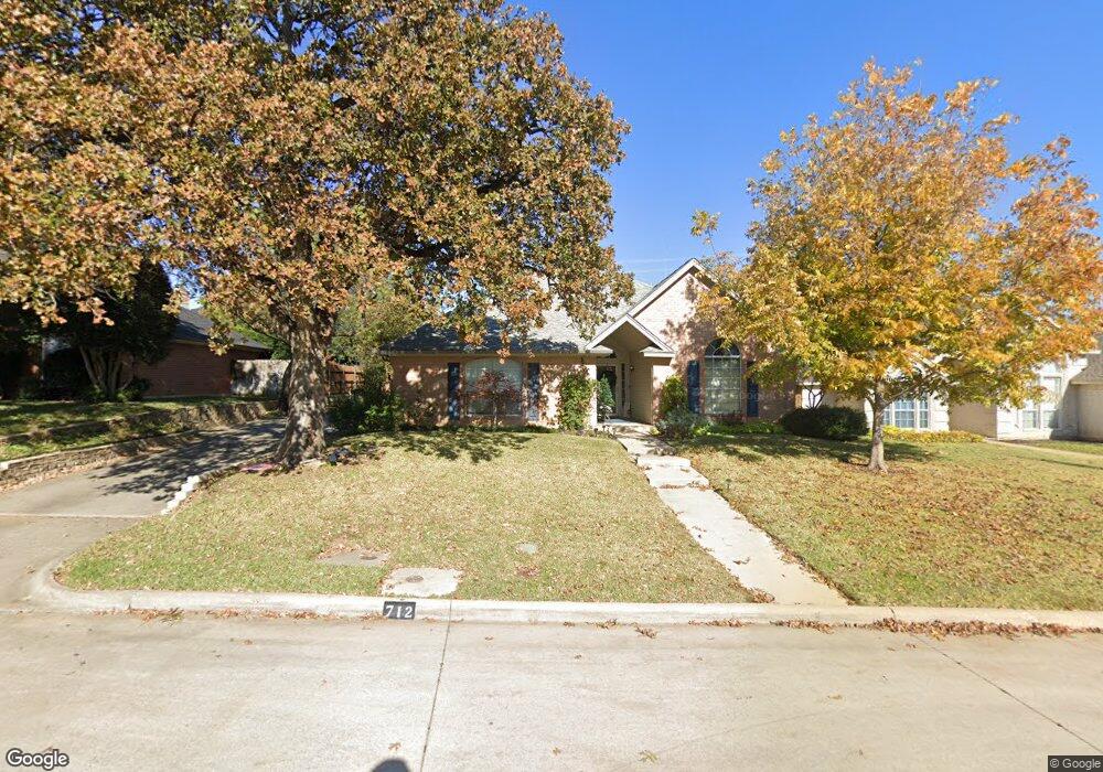 712 Bent Tree Ct, Hurst, TX 76054 - photo 1