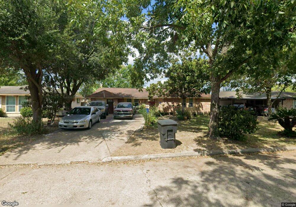 6350 French Chateau Dr, Houston, TX 77088 - photo 1