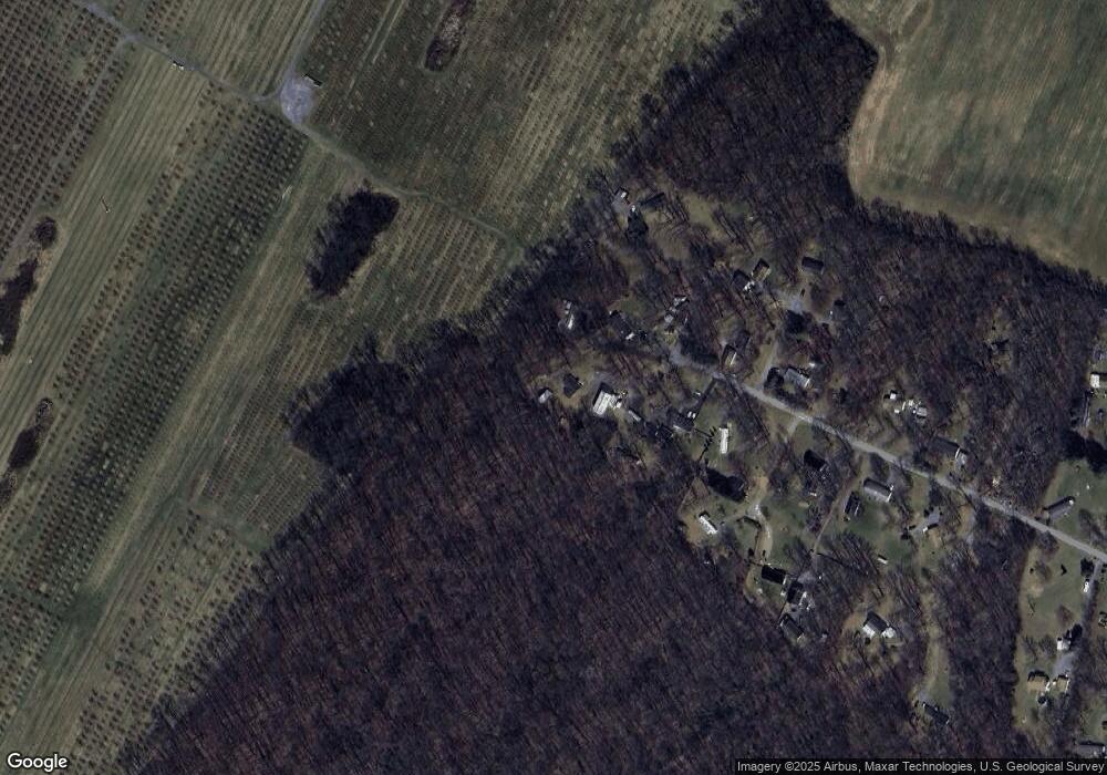 831 Frontier Dr, Bunker Hill, WV 25413 - photo 1