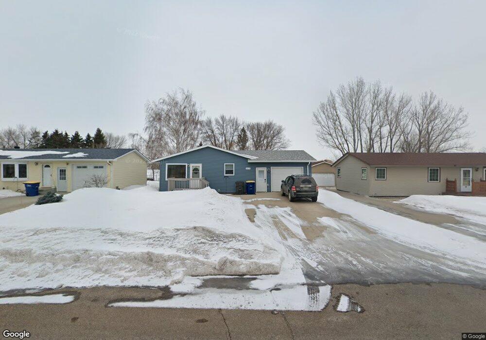 1610 15th St SW, Jamestown, ND 58401 - photo 1
