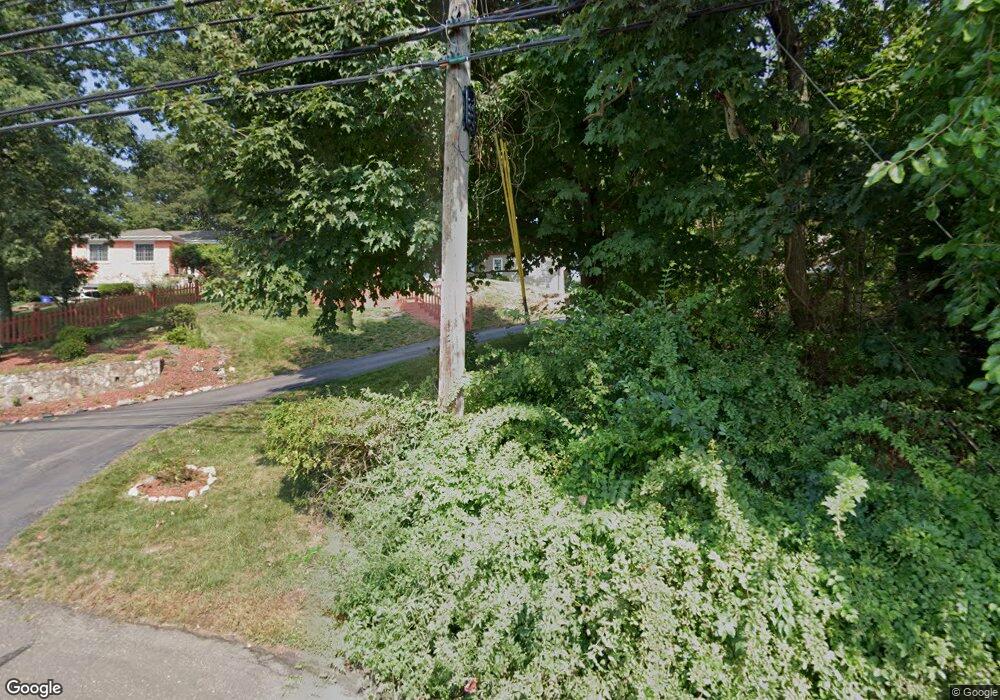 1451 Chopsey Hill Rd, Bridgeport, CT 06606 - photo 1