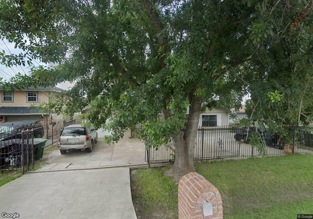 306 Marcella St, Houston, TX 77091 - photo 1