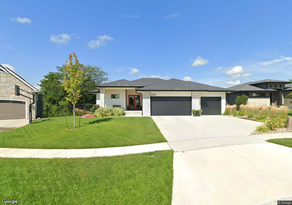 220 Overlook Ave, West Des Moines, IA 50266 - photo 1