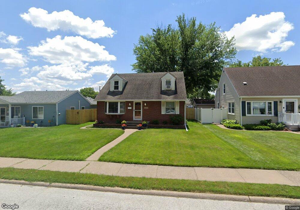 2337 W 11th St, Davenport, IA 52804 - photo 1