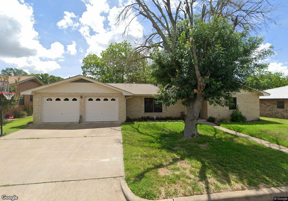 1005 Avenue D, Fredericksburg, TX 78624 - photo 1