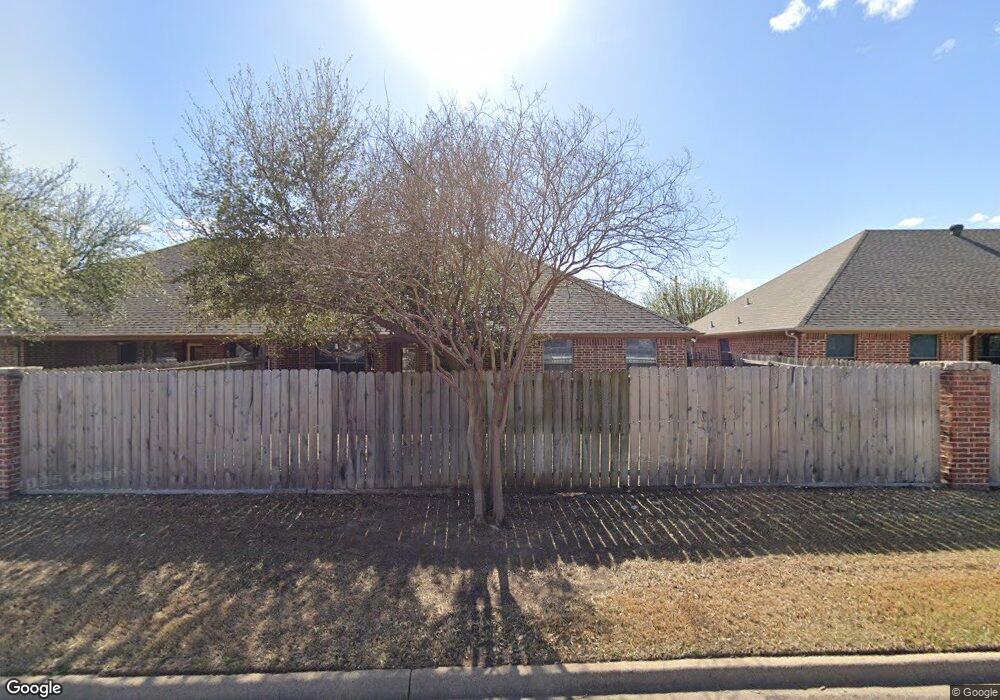 220 Hyde Park Blvd, Cleburne, TX 76033 - photo 1