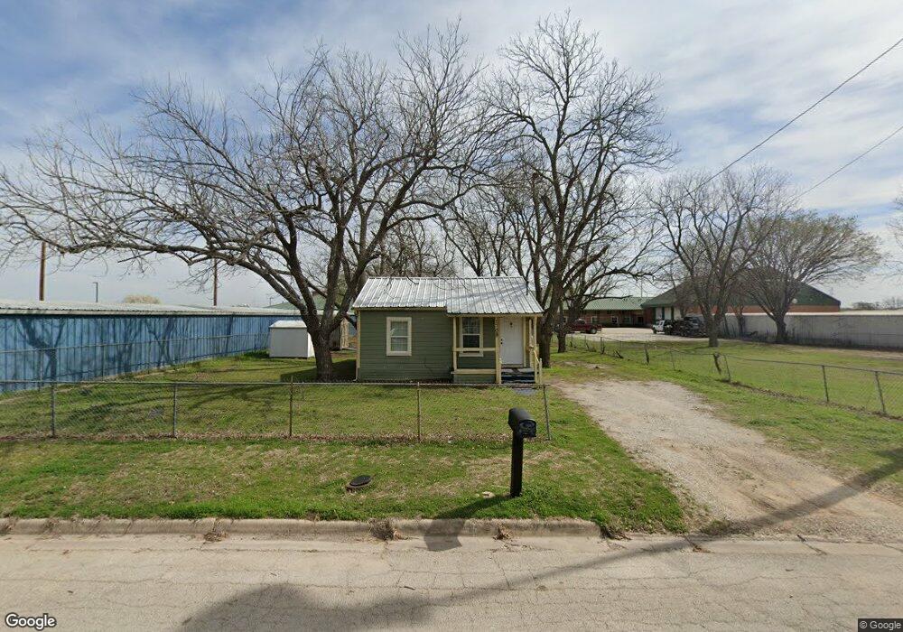 1708 N Weaver St, Gainesville, TX 76240 - photo 1