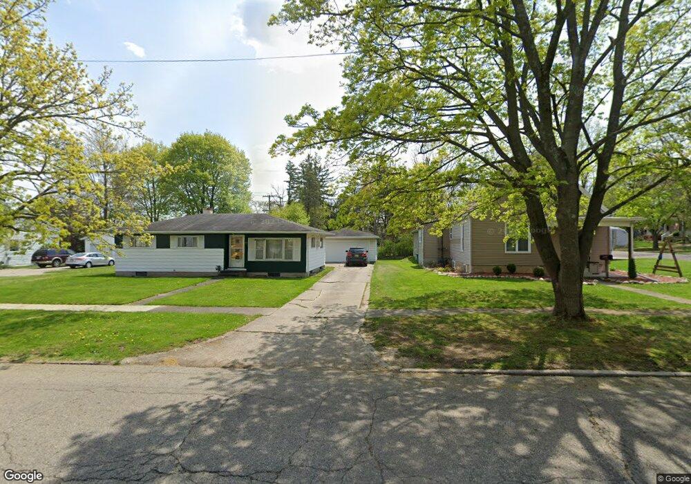 217 W Oak St, Vassar, MI 48768 - photo 1