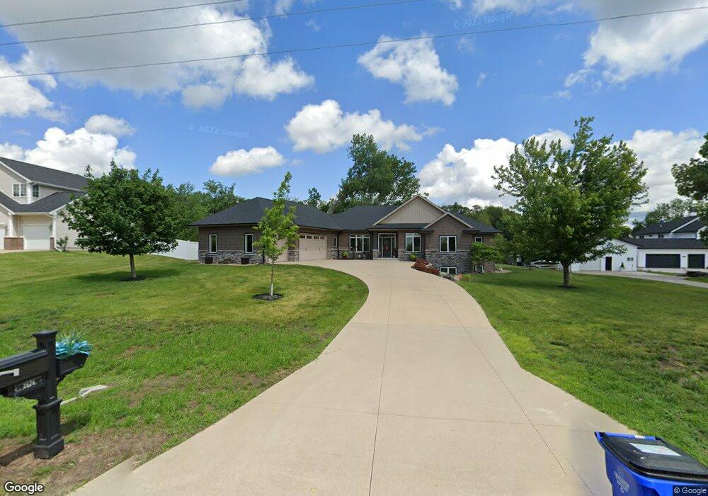 2826 Seminole Valley Rd NE, Cedar Rapids, IA 52411 - photo 1