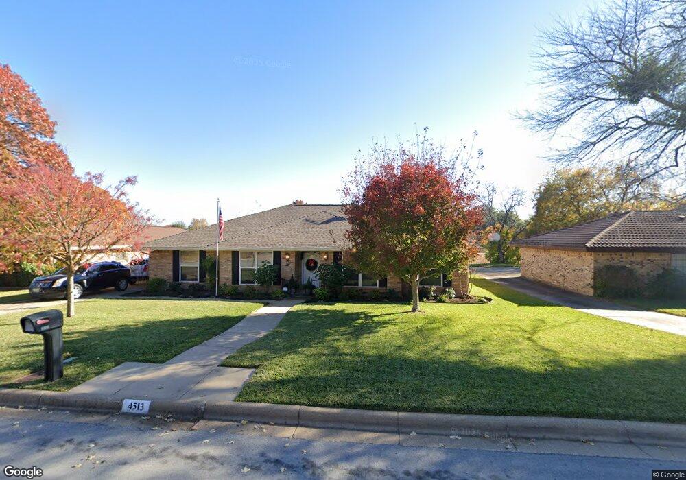 4513 Cinnamon Hill Dr, Fort Worth, TX 76133 - photo 1