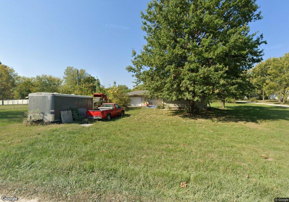 202 S Franklin Dr, Raymore, MO 64083 - photo 1