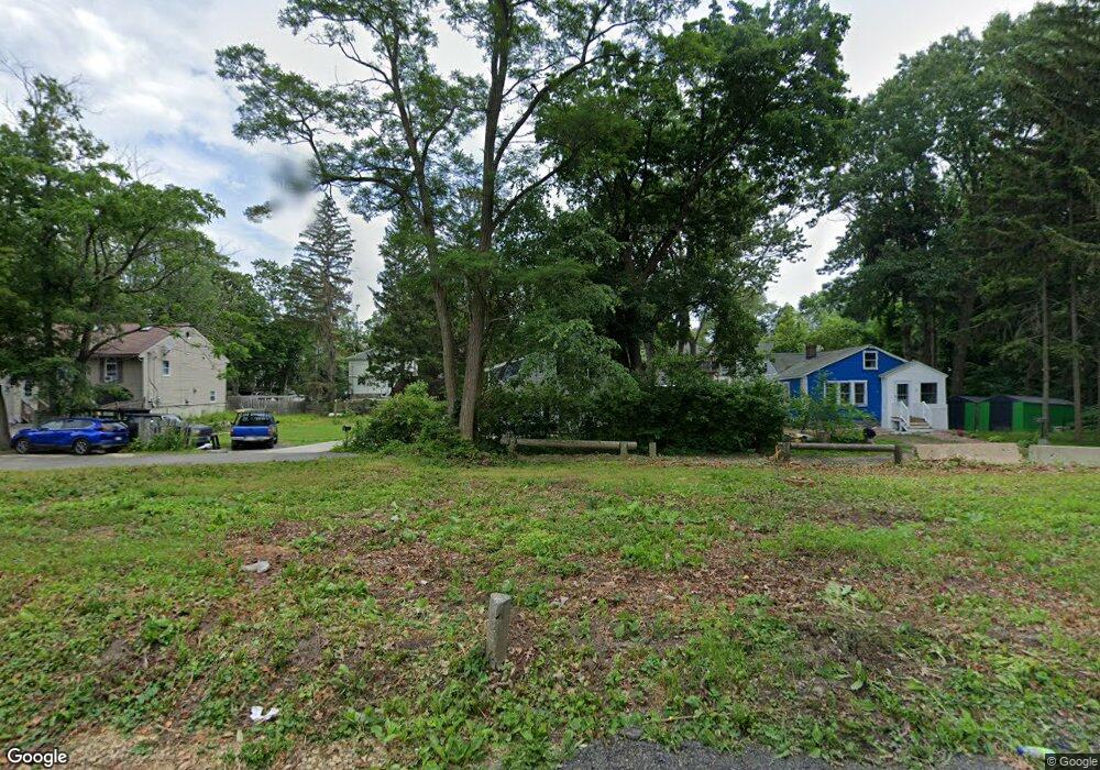 21 Maybrook Place, Worcester, MA 01602 - photo 1