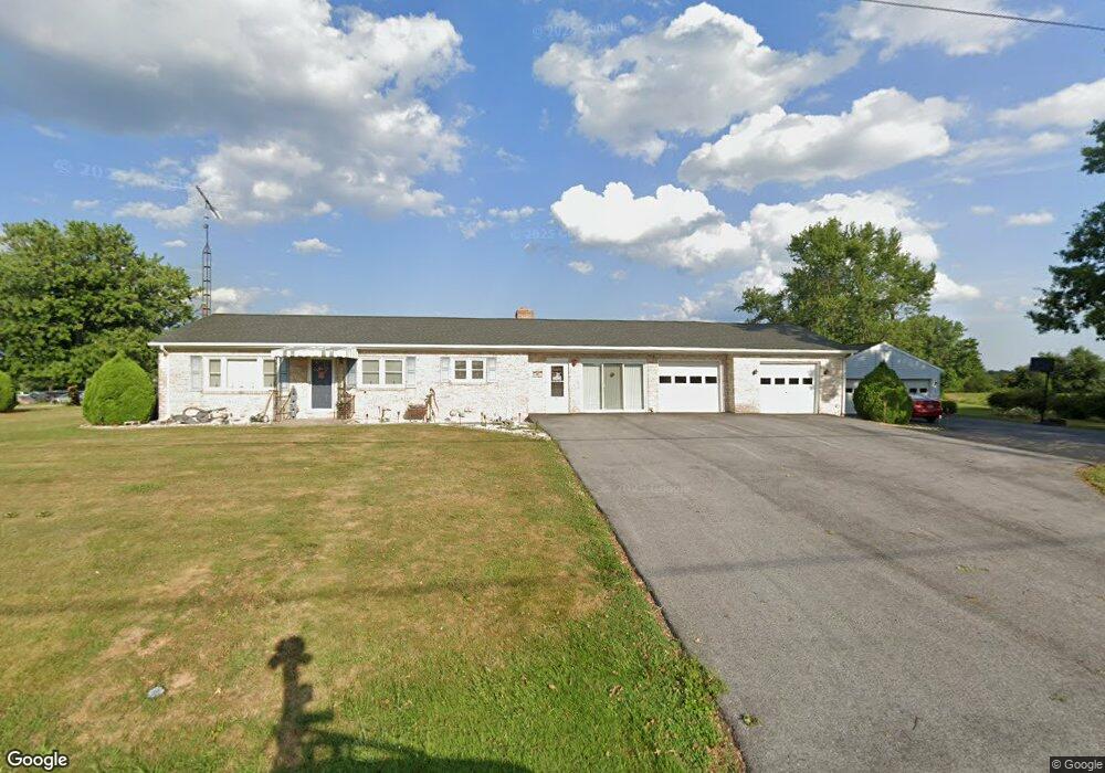 31 Locust St, Gettysburg, PA 17325 - photo 1