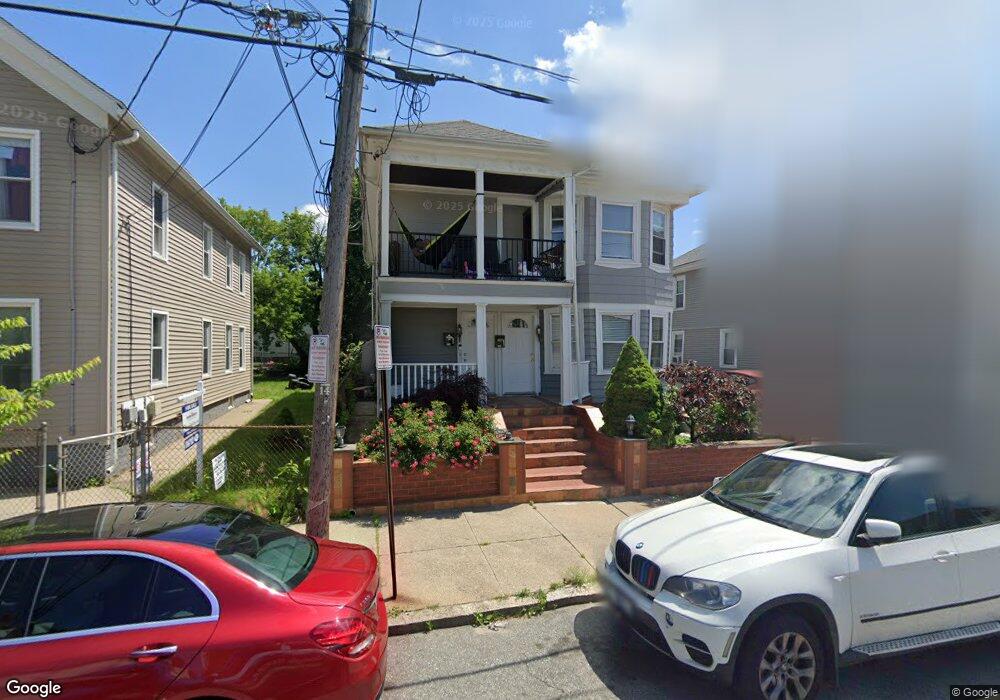 106 Sisson St, Pawtucket, RI 02860 - photo 1