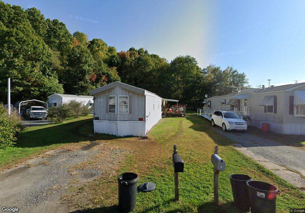 102 Rockledge Terrace, Taylor, PA 18517 - photo 1