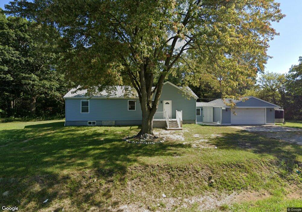 10318 S Stoney Creek Rd, Carleton, MI 48117 - photo 1