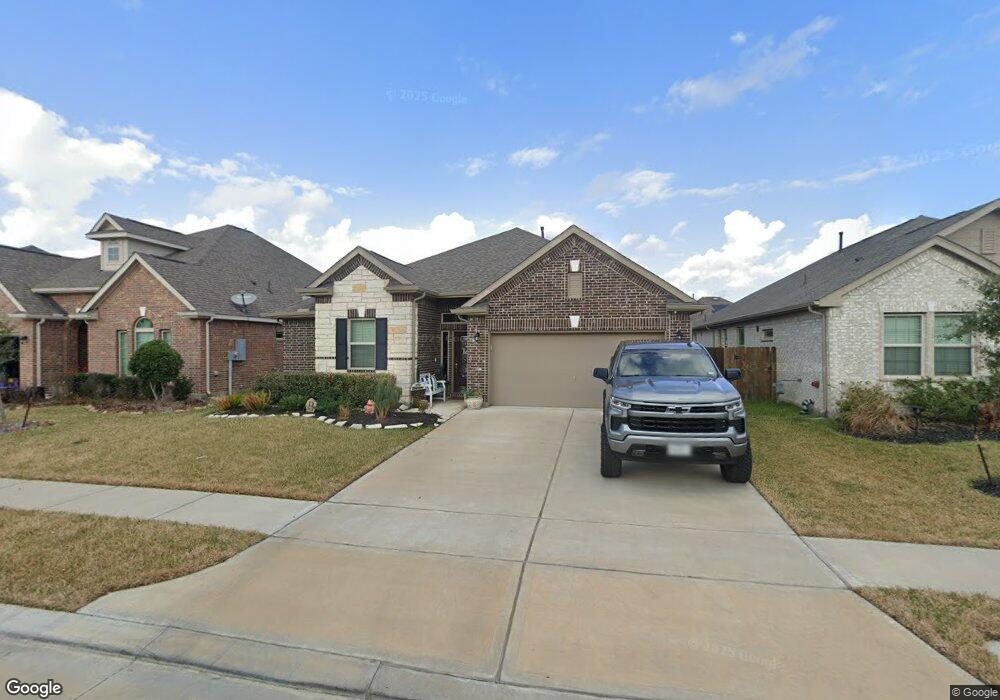 1743 Yaupon Trail Ct, Alvin, TX 77511 - photo 1