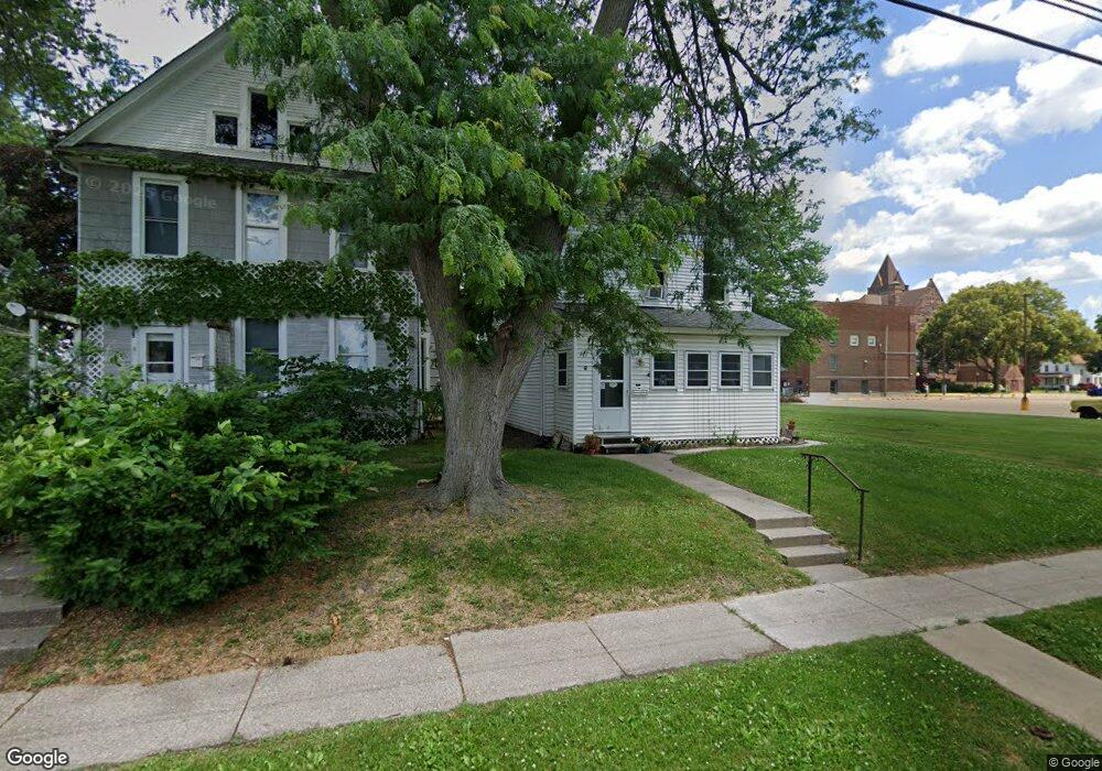 1721 Pershing Ave, Davenport, IA 52803 - photo 1