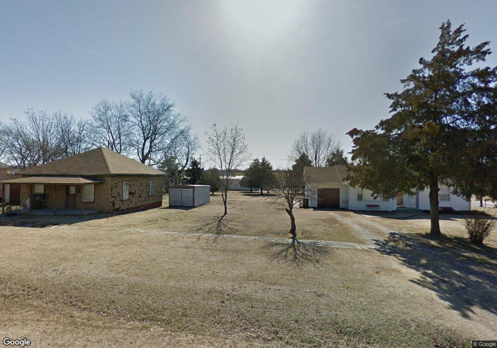 607 W Meacham St, Henryetta, OK 74437 - photo 1