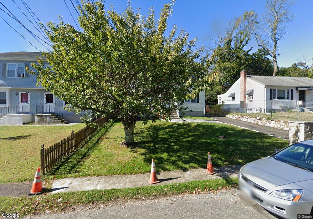 14 Edgewood St, Norwalk, CT 06854 - photo 1