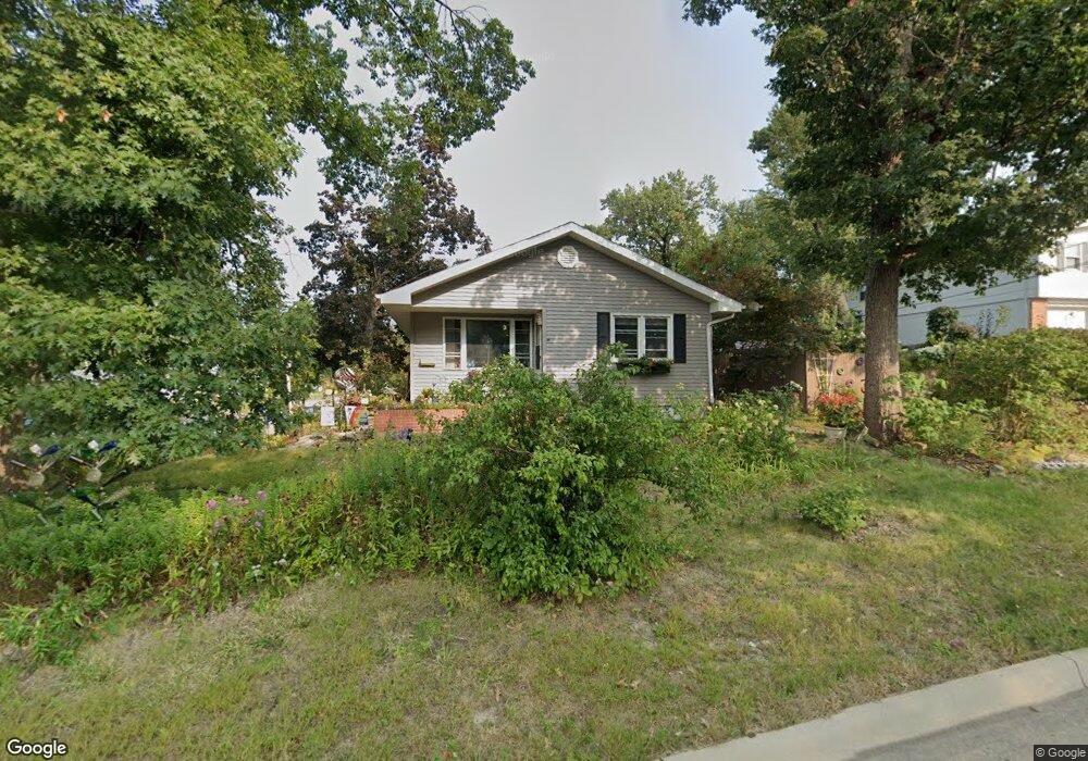 2701 14th Ave SE, Cedar Rapids, IA 52403 - photo 1