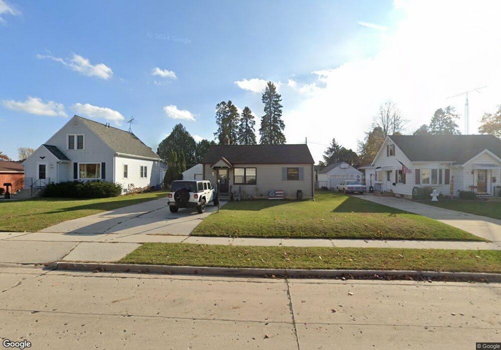 2817 37th St, Two Rivers, WI 54241 - photo 1