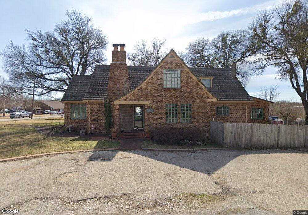 705 N Trinity St, Decatur, TX 76234 - photo 1