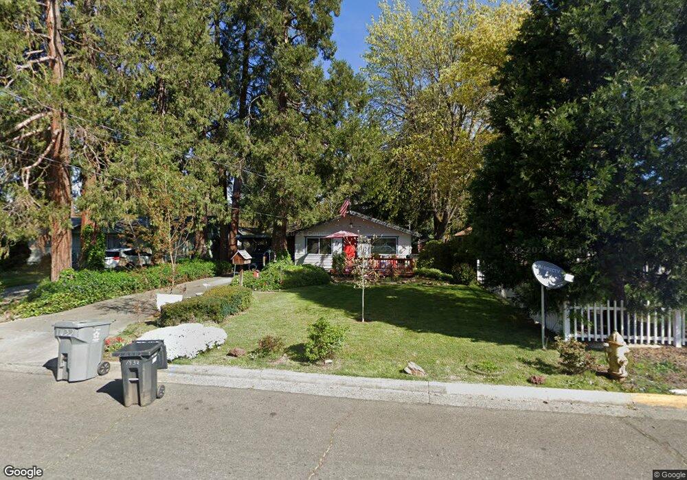 1432 SW Cypress St, Grants Pass, OR 97526 - photo 1